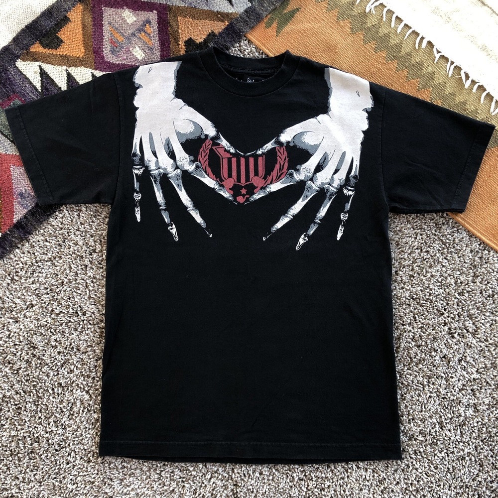 Vintage Silver Star Tee Shirt Mens M Bones Skater Grunge Gothic Made In USA Y2K